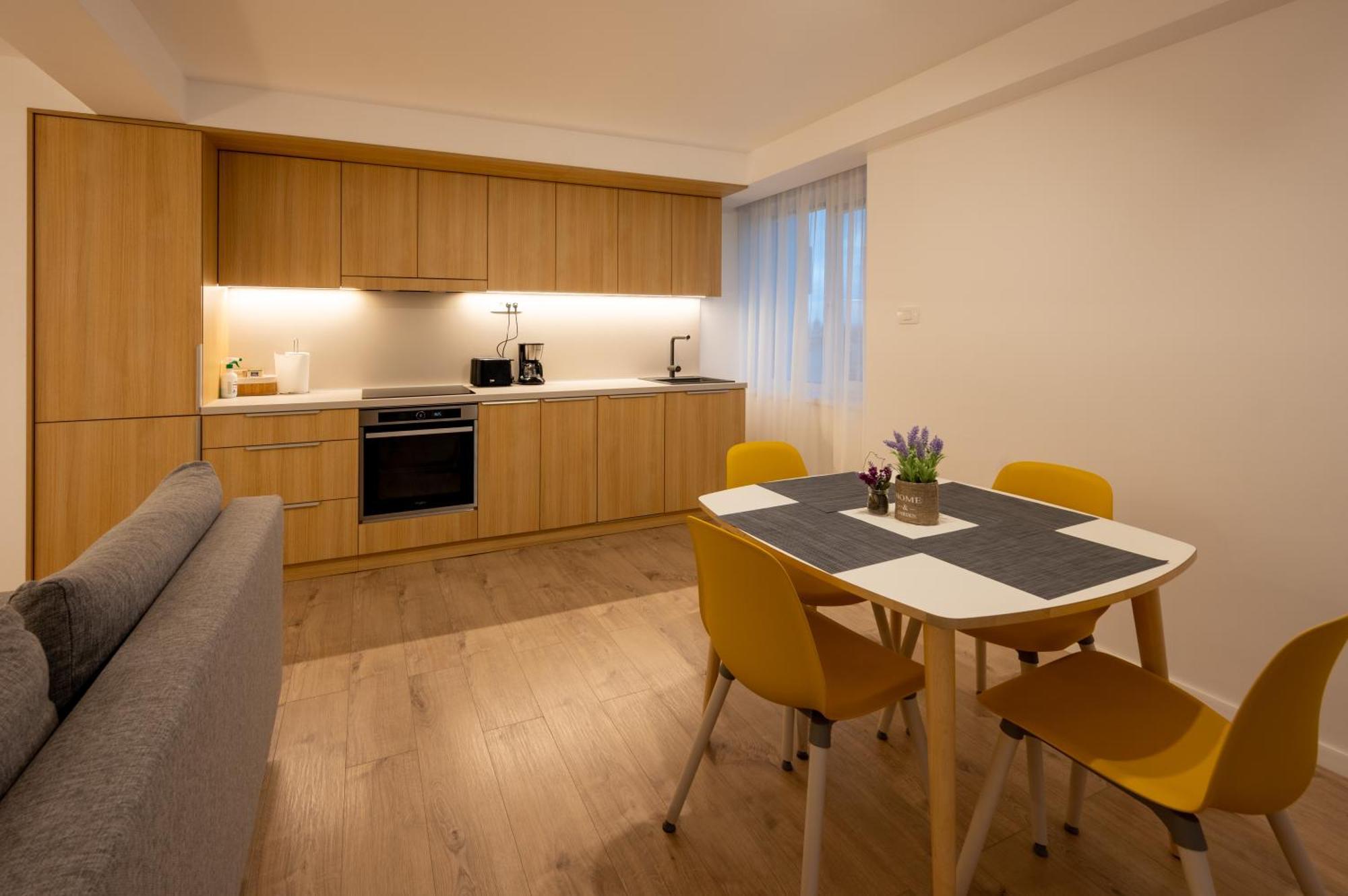 Ferienwohnung O-Zone Penthouse&Terrace Oradea Exterior foto